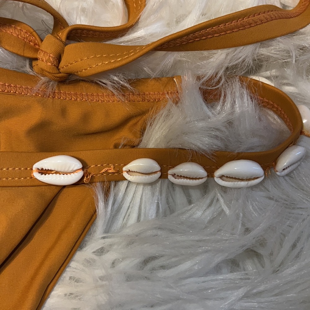Seashell Bikini Set Size Small - Picture 2 of 4